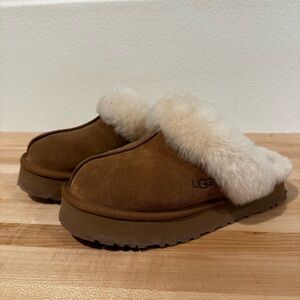 Disquette Ugg Slippers Women’s Size 8
